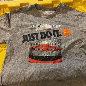 Nike dri fit basketball shirt. Very lightly worn